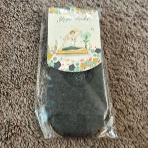 New grey yoga socks with grip. One Size